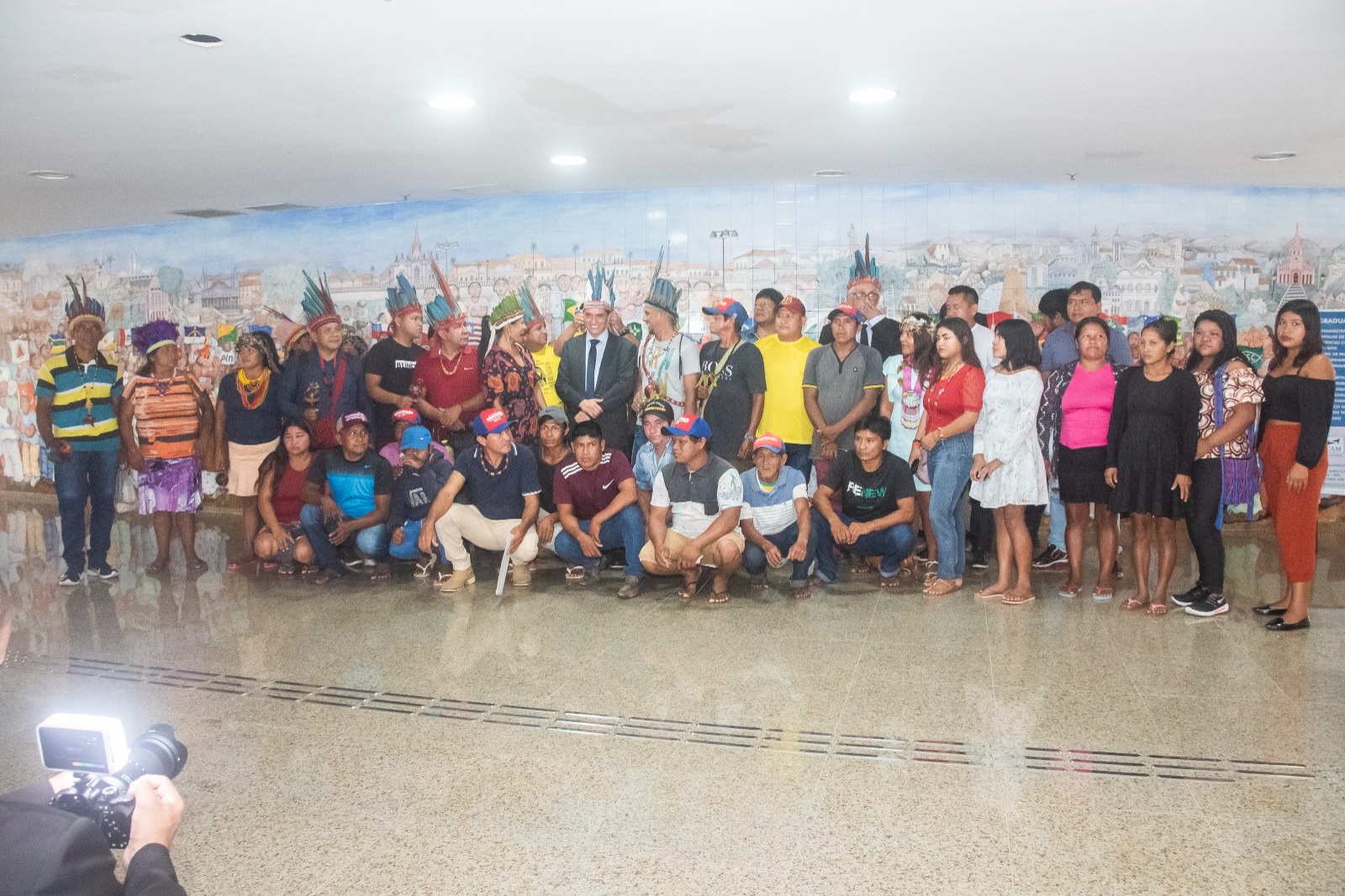 A delegação de indígenas conheceu um pouco mais sobre o funcionamento do Parlamento e visitaram alguns espaços da Casa
