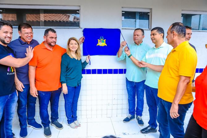 Iracema Vale prestigia inauguração de escola em povoado de Nina Rodrigues