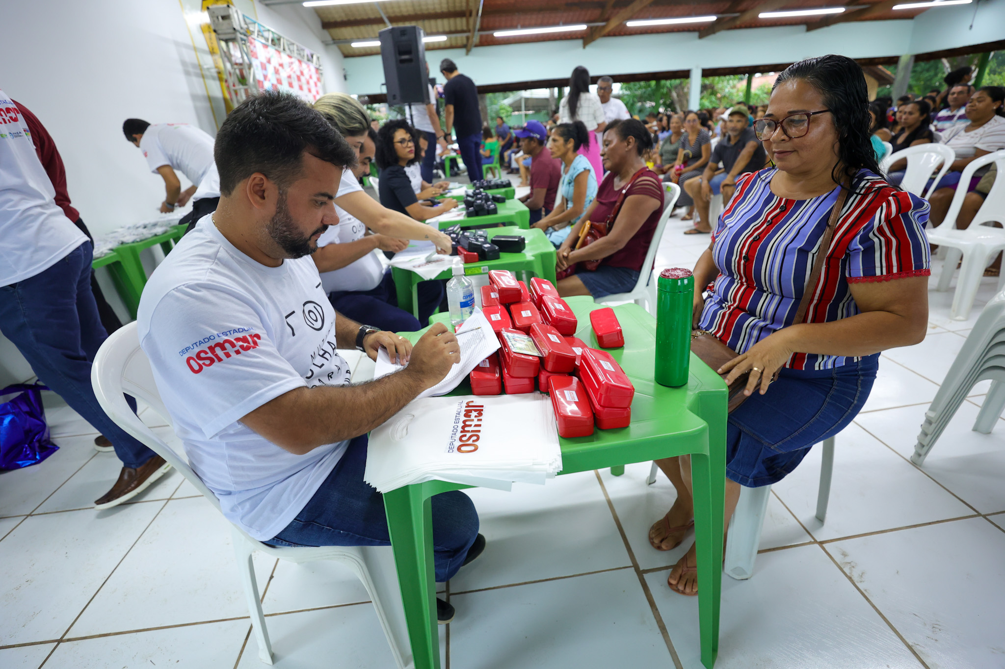 Milhares de pessoas foram atendidas no projeto, que disponibiliza atendimento oftalmológico