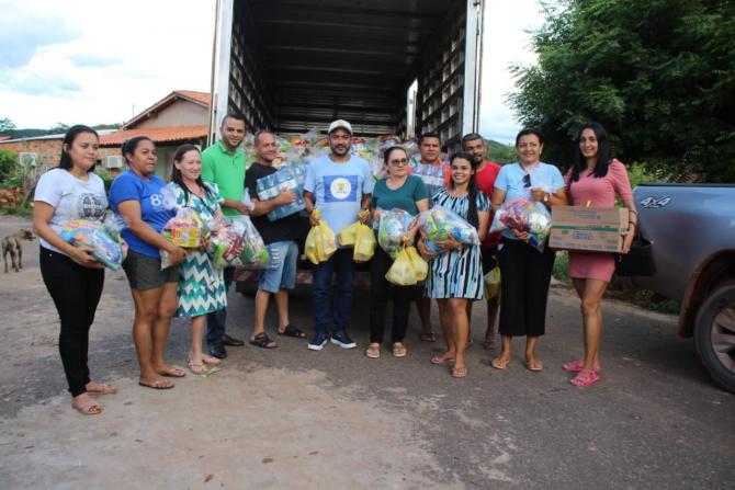  Júnior Cascaria distribui alimentos a desabrigados na Região do Médio Mearim