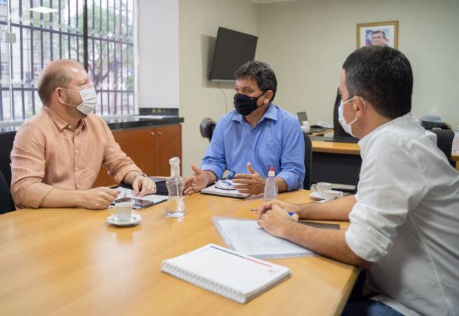 Othelino viabiliza novas obras para a Baixada em reunião com Márcio Jerry 