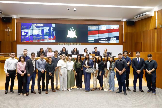 Alunos da UNDB visitam Assembleia Legislativa do Maranhão 