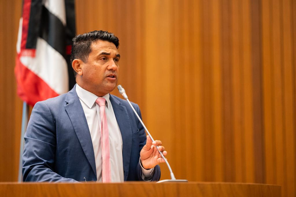 Wellington defende piso salarial de fisioterapeutas e terapeutas ocupacionais