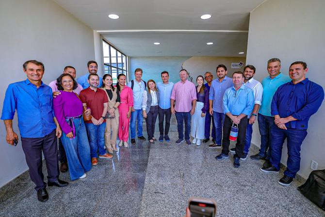 Iracema Vale destaca potencial turístico de Barreirinhas em visita à região com ministro do Turismo