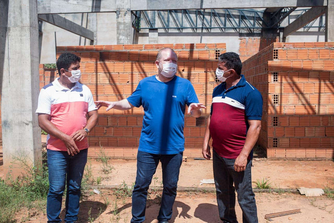 O presidente da Assembleia também visitou as obras de construção do novo Mercado Municipal de Jenipapo dos Vieiras