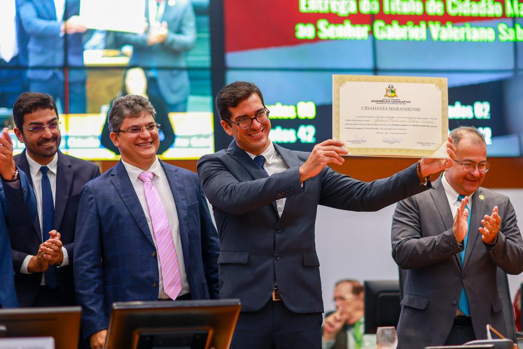 Assembleia concede Título de Cidadão Maranhense ao advogado Gabriel Tenório