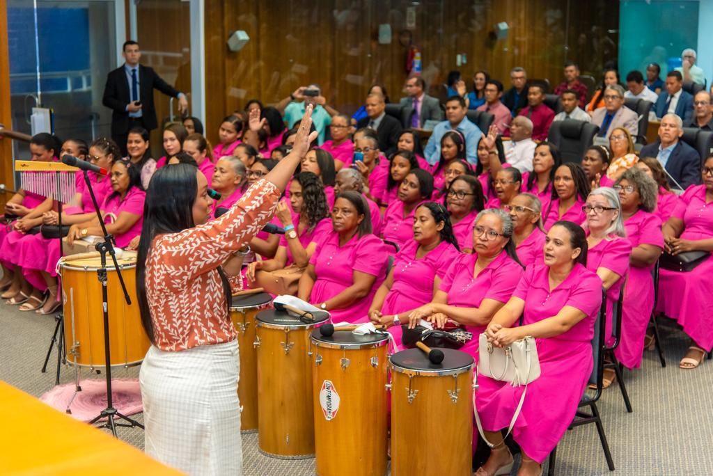 Dia Internacional da Família  é celebrado na  Assembleia por iniciativa de Mical Damasceno