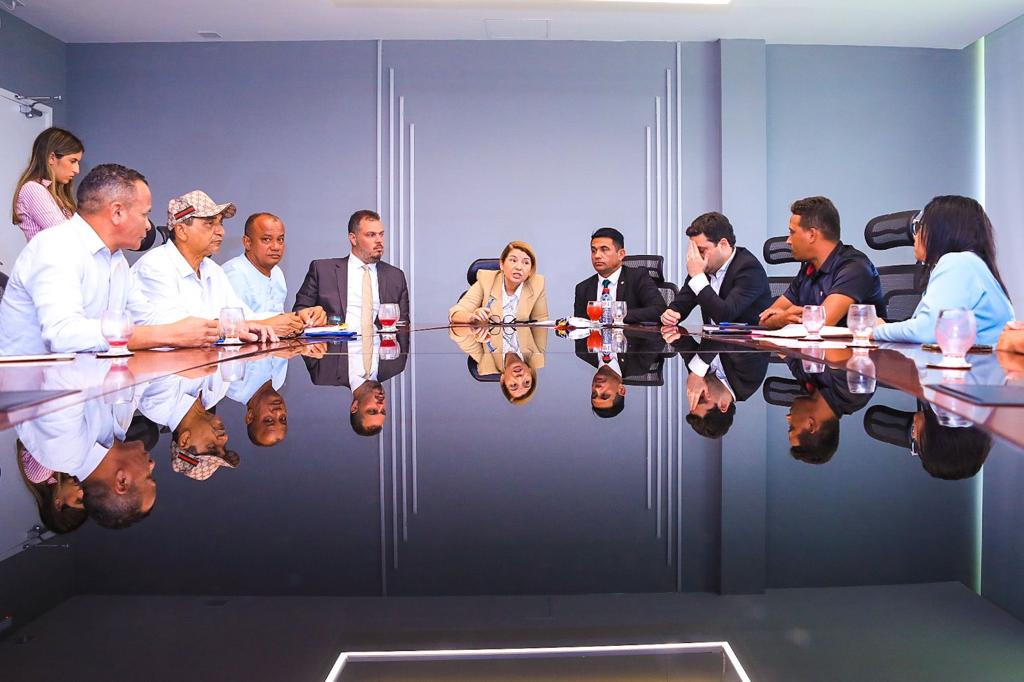 Durante a reunião, foram discutidos assuntos ligados à Lei de Incentivo à Cultura e outras que visam ao fortalecimento do setor.