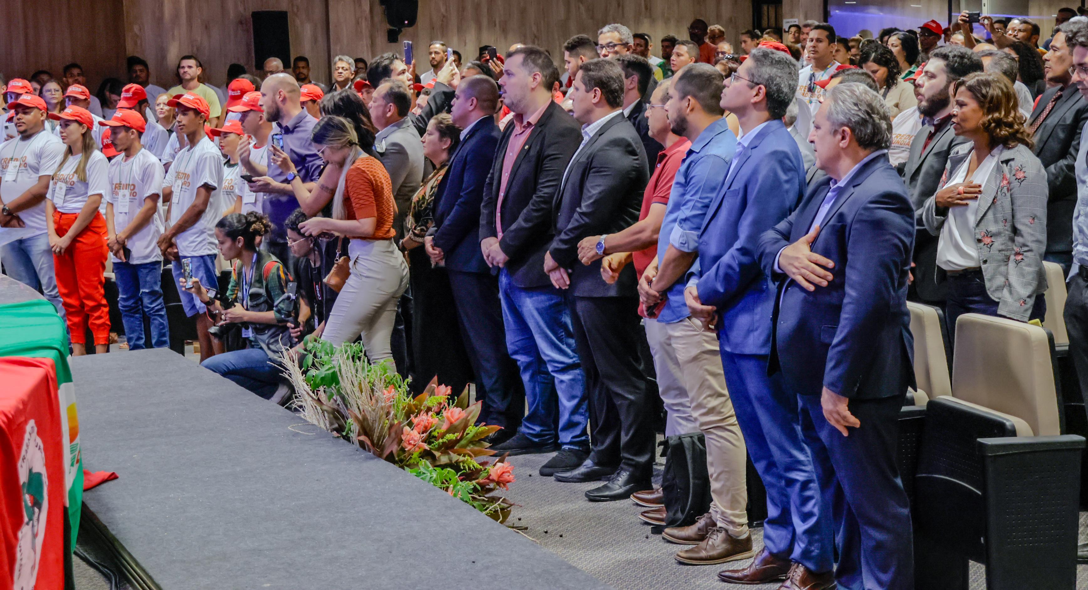 Deputado Rodrigo Lago participou do lançamento do  Plano Safra da Agricultura Familiar, ao lado de outras autoridades