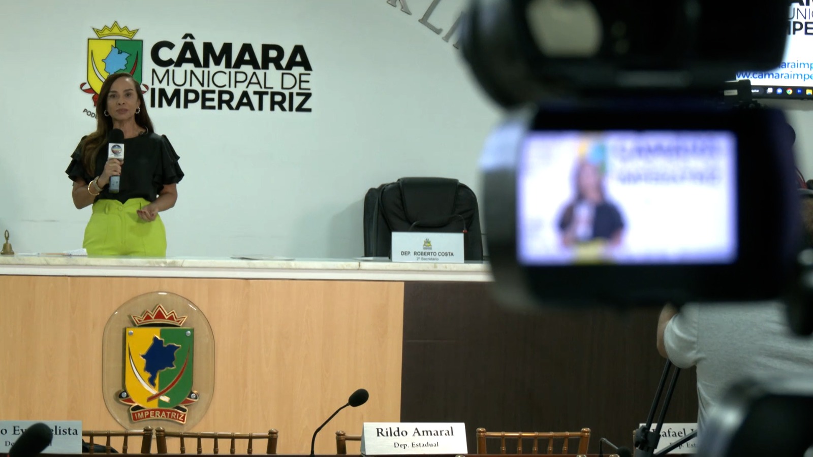 Para que a transmissão seja realizada em tempo real, vários profissionais da TV Assembleia se deslocaram para o município de Imperatriz