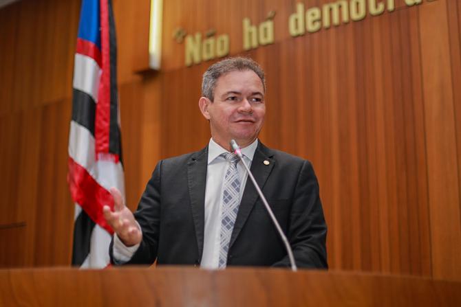 Deputado Rafael defende alteração em legislação sobre homofobia 