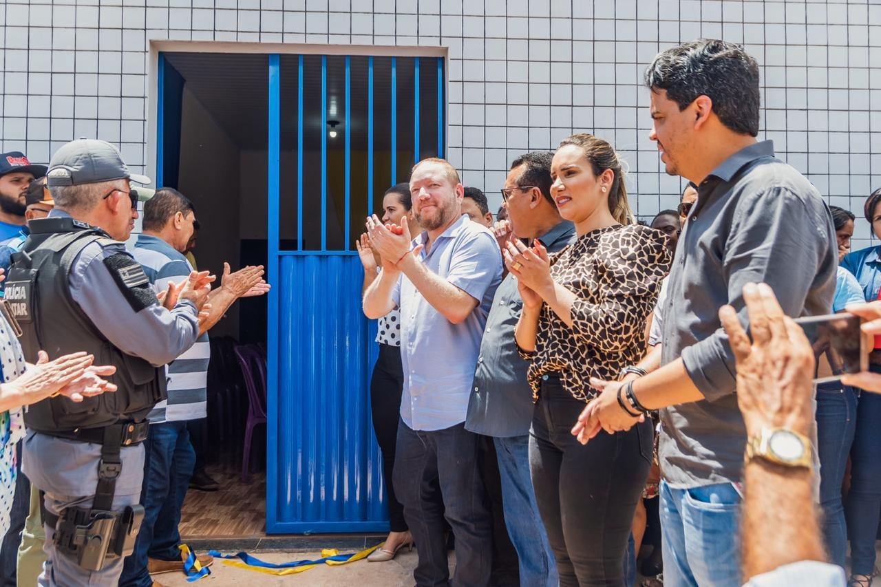 Othelino, ao lado de lideranças políticas da Baixada, participa da entrega do Posto Policial em Presidente Sarney