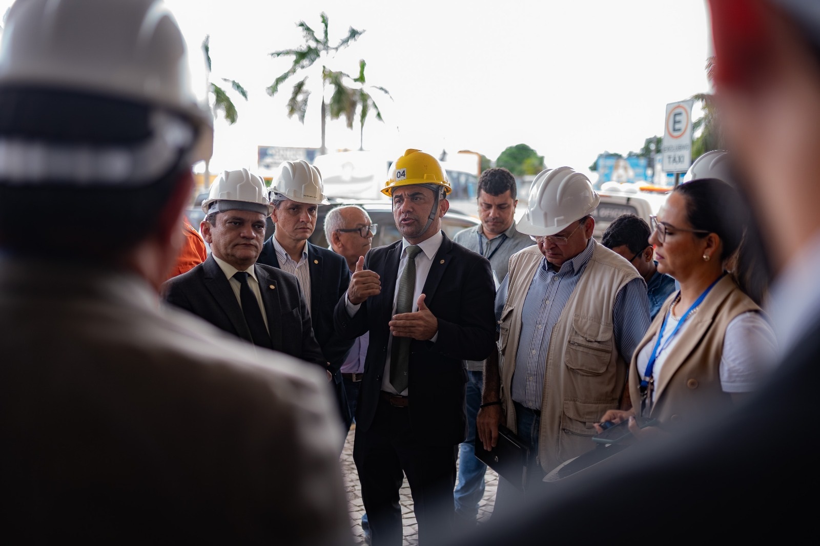 Visita dos deputados ao Shopping Rio Anil, onde ocorreu incêndio que matou duas jovens