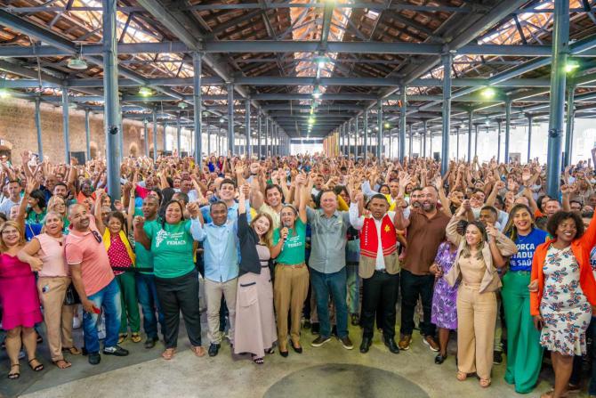 Iracema Vale participa de entrega de equipamentos do programa ‘Cuidar de Todos’