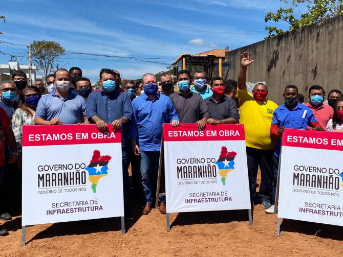 Othelino acompanha início das obras de pavimentação em Imperatriz fruto de emenda parlamentar