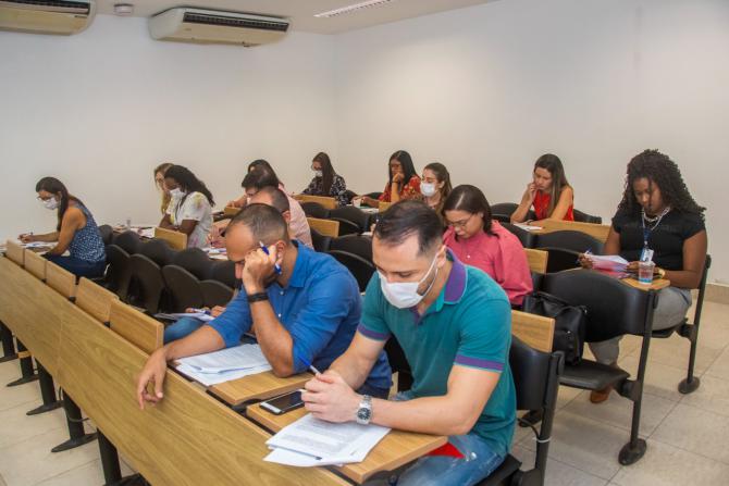 Escola do Legislativo promove revisão de informática para inscritos no concurso da Assembleia