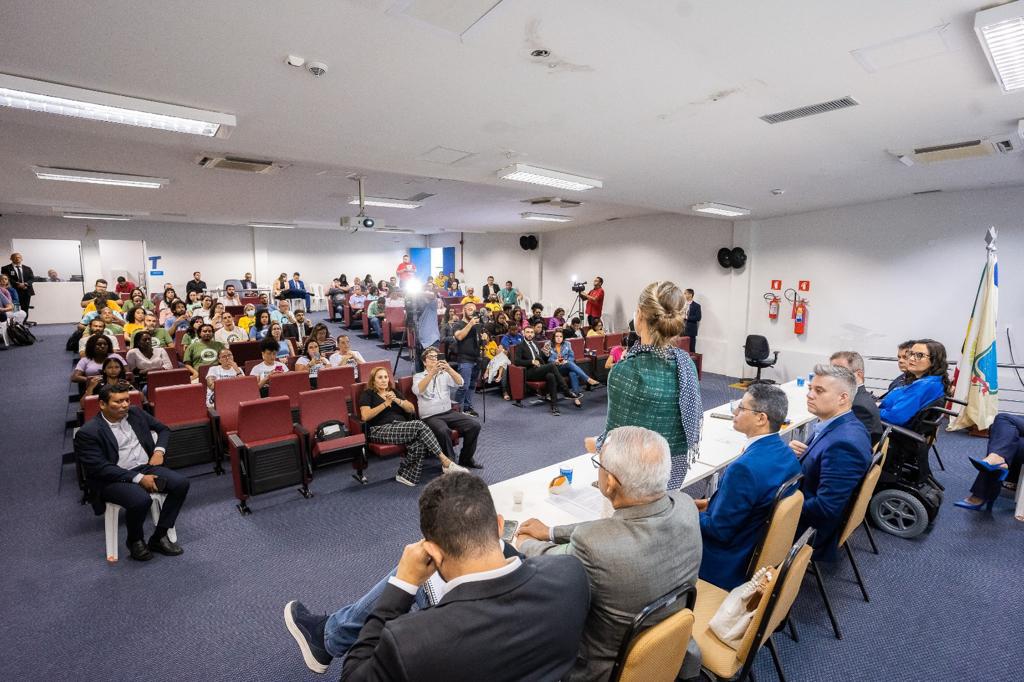 Assembleia debate aprimoramento de projetos que asseguram acesso a medicação à base de canabidiol