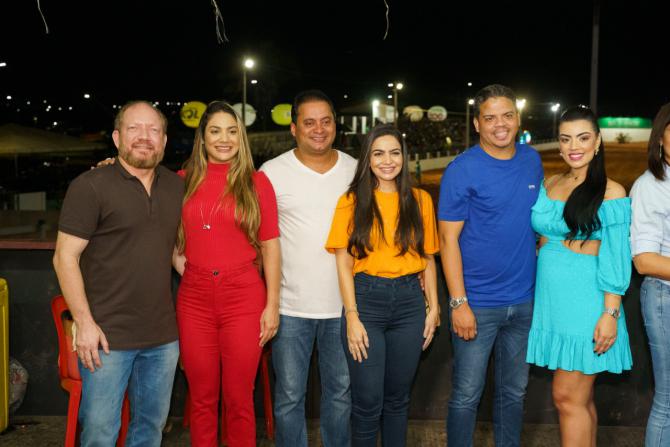 Othelino e Ana Paula participam de inauguração da Arena Deputado Zé Genésio em Pinheiro 