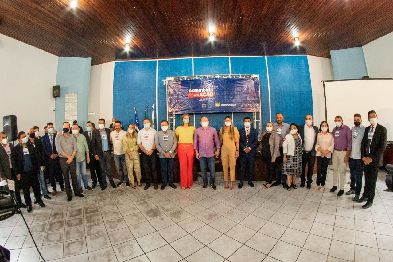 Parlamentares e sociedade civil debatem ações para o desenvolvimento do Sul maranhense durante encontro em Carolina