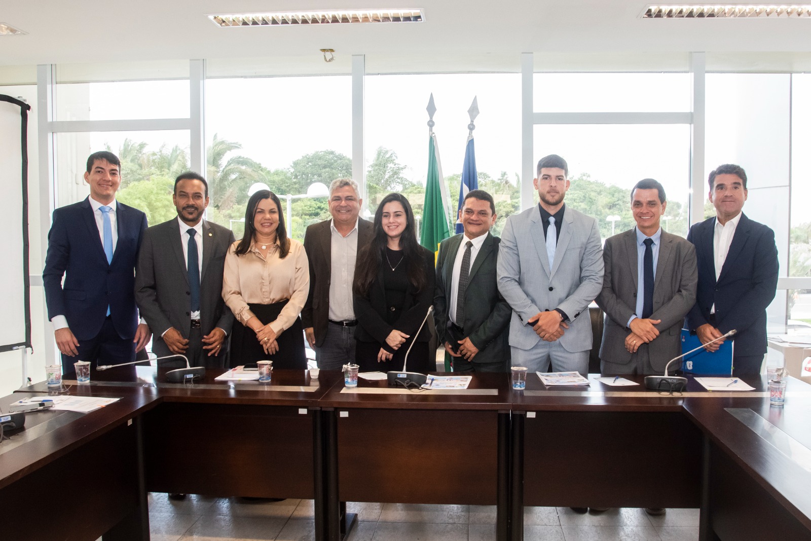 Júnior Cascaria com os demais deputados membros da Comissão de Obras da Assembleia Legislativa