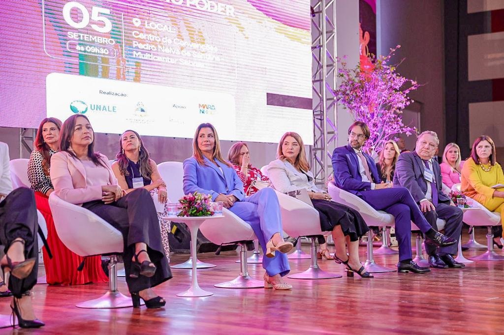 Composição do dispositivo de honra do seminário contou com a presença de diversas autoridades do Maranhão e de outros estados 