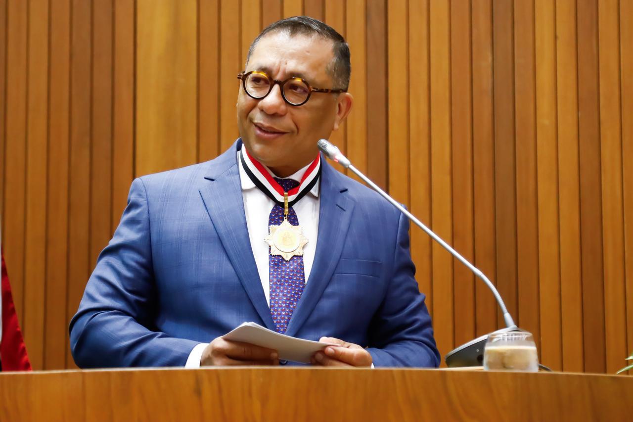 Emocionado, o promotor de Justiça Paulo Roberto Barbosa Ramos agradeceu pela honraria