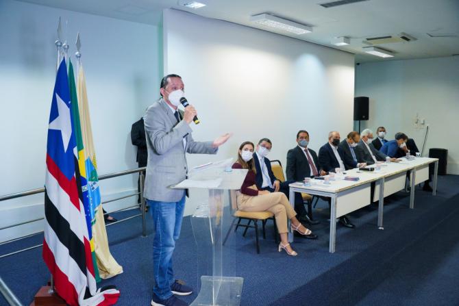 César Pires e Arnaldo Melo participam de seminário sobre combate ao câncer promovido pela Câmara Federal