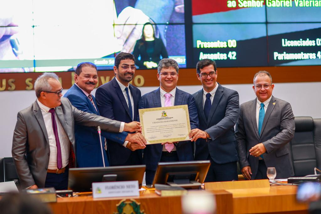  O advogado Gabriel Tenório recebe o Título de Cidadão Maranhense em sessão solene na Assembleia Legislativa 