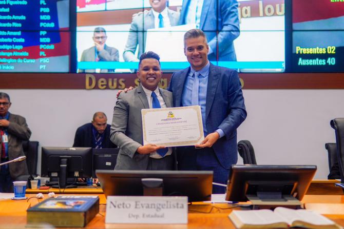 Assembleia homenageia o cantor Luan Costa com Título de Cidadão Maranhense