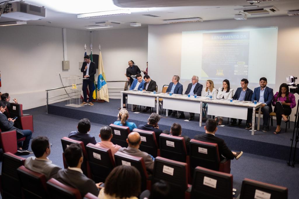 Arnaldo Melo define prioridades no lançamento da Frente Parlamentar de Combate à Pobreza