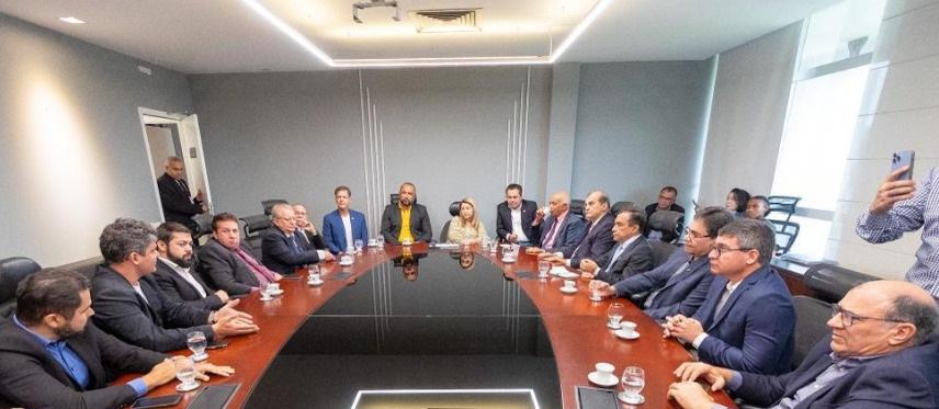 Iracema Vale discute fortalecimento da economia com representantes da classe empresarial maranhense