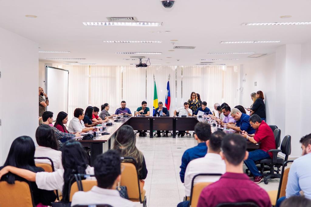 CCJ aprova parecer a projeto que trata da prestação de serviços de Psicologia e Serviço Social na rede pública 