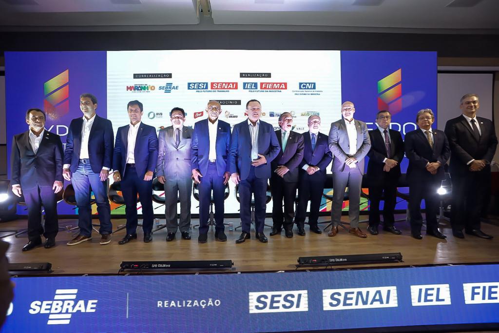 Antônio Pereira com o governador Carlos Brandão; presidente da Fiema, Edilson Baldez; e demais autoridades