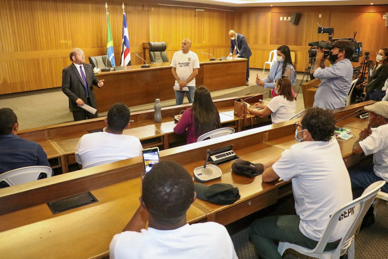 Reunião entre o deputado Othelino Neto e os professores de Monção, no Plenarinho 