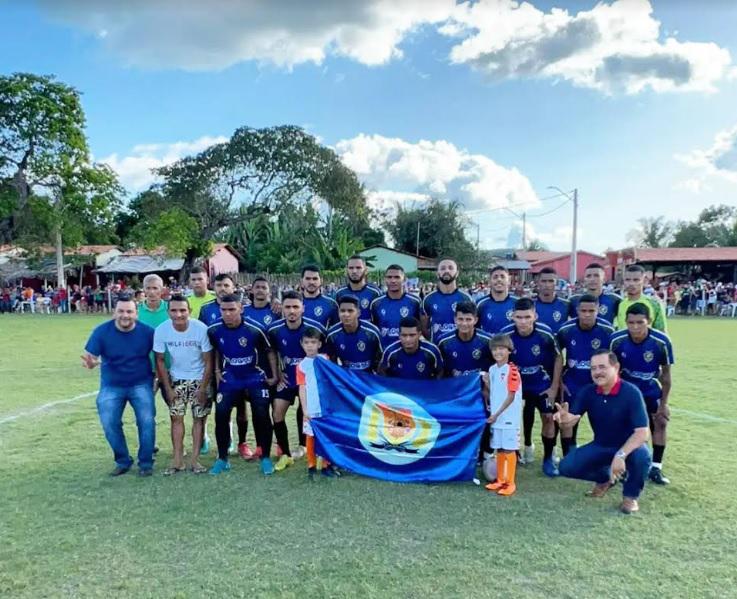 Vinicius Louro acompanha encerramento de campeonato em Igarapé Grande