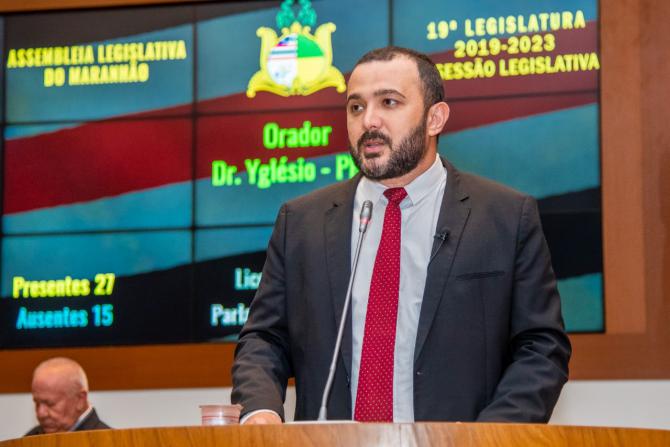 Yglésio critica prefeitura sobre transporte público e obras inacabadas 