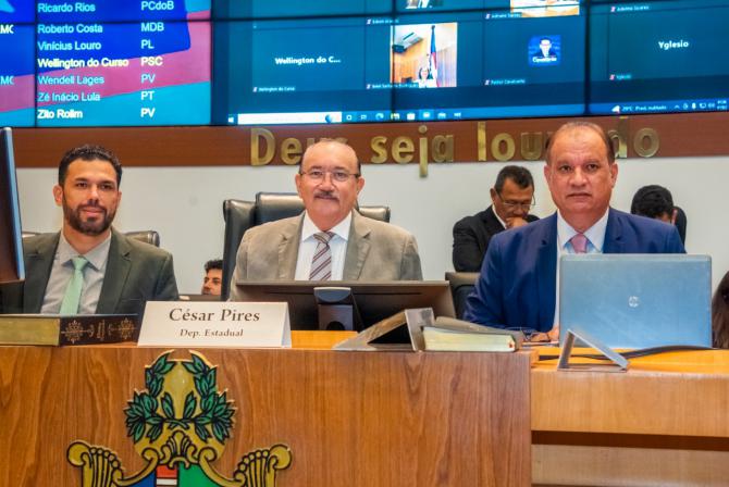 Assembleia aprova projeto de César Pires que prevê identificação de entregadores