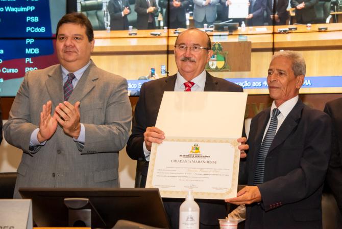 Assembleia homenageia Uema pelos 40 anos de fundação e o médico veterinário Severino Pessoa