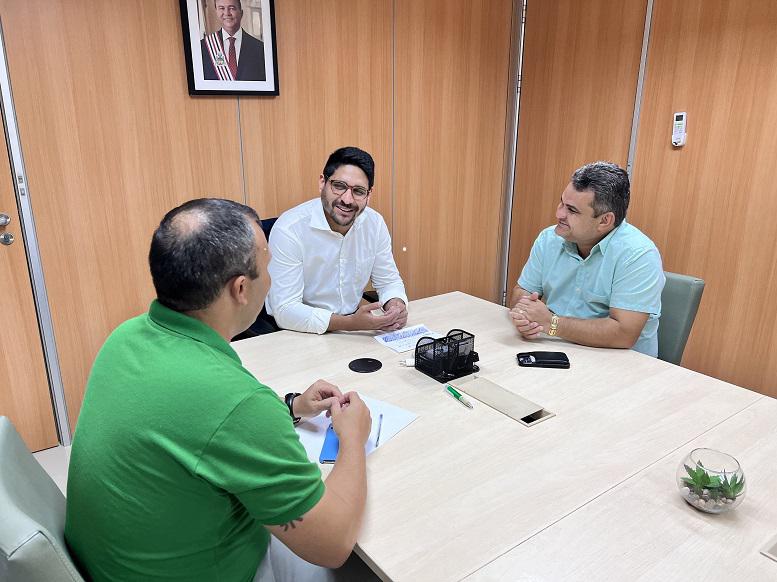 Deputado Júnior França solicita programas ambientais para município de Santa Luzia 