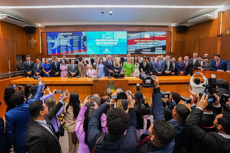Deputados Estaduais tomam posse para 20ª legislatura da Assembleia Legislativa do Maranhão