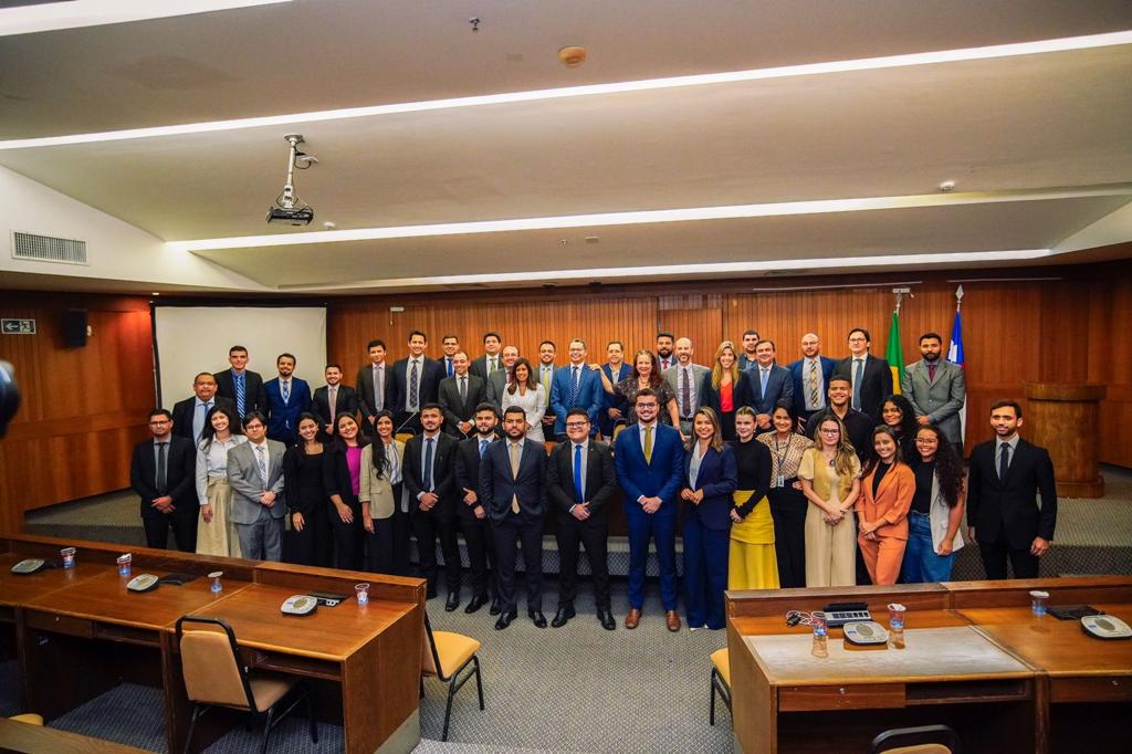  Evento reuniu personalidades do Direito Eleitoral para um debate visando à defesa e ao fortalecimento da Democracia e de um sistema eleitoral e político mais transparente e inclusivo.