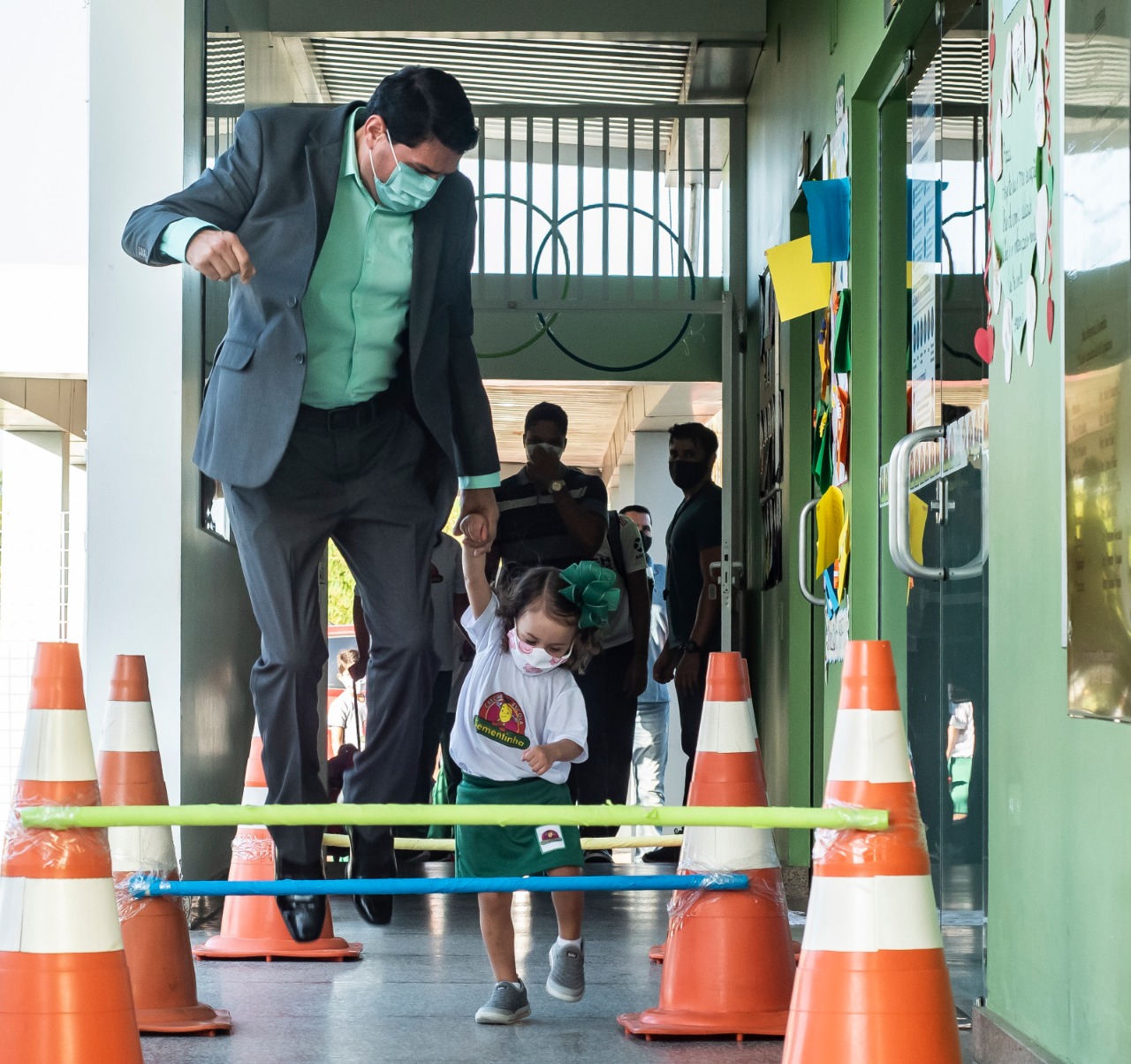 Circuito criado pela Creche Sementinha incluiu corrida com obstáculos