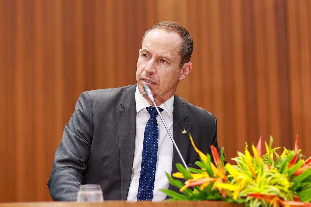 Ricardo Capelli agradeceu a homenagem.e deixou a mensagem de que não há democracia descolada das esperanças do povo 