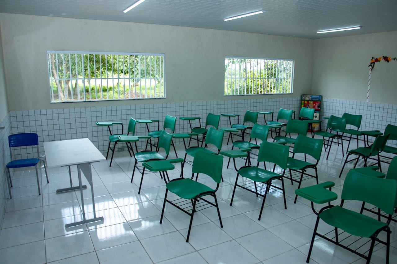 Uma das salas de aula da escola, construída pelo programa ‘Escola Digna’ em parceria com a Prefeitura, após indicação de Othelino ao Governo do Estado