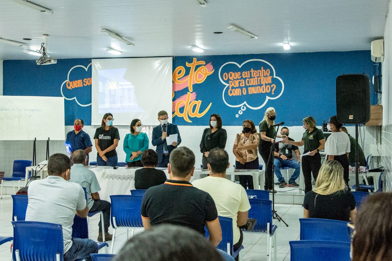 Deputado Rafael na abertura do ciclo de audiências públicas, cuja programação foi aberta em Pedreiras