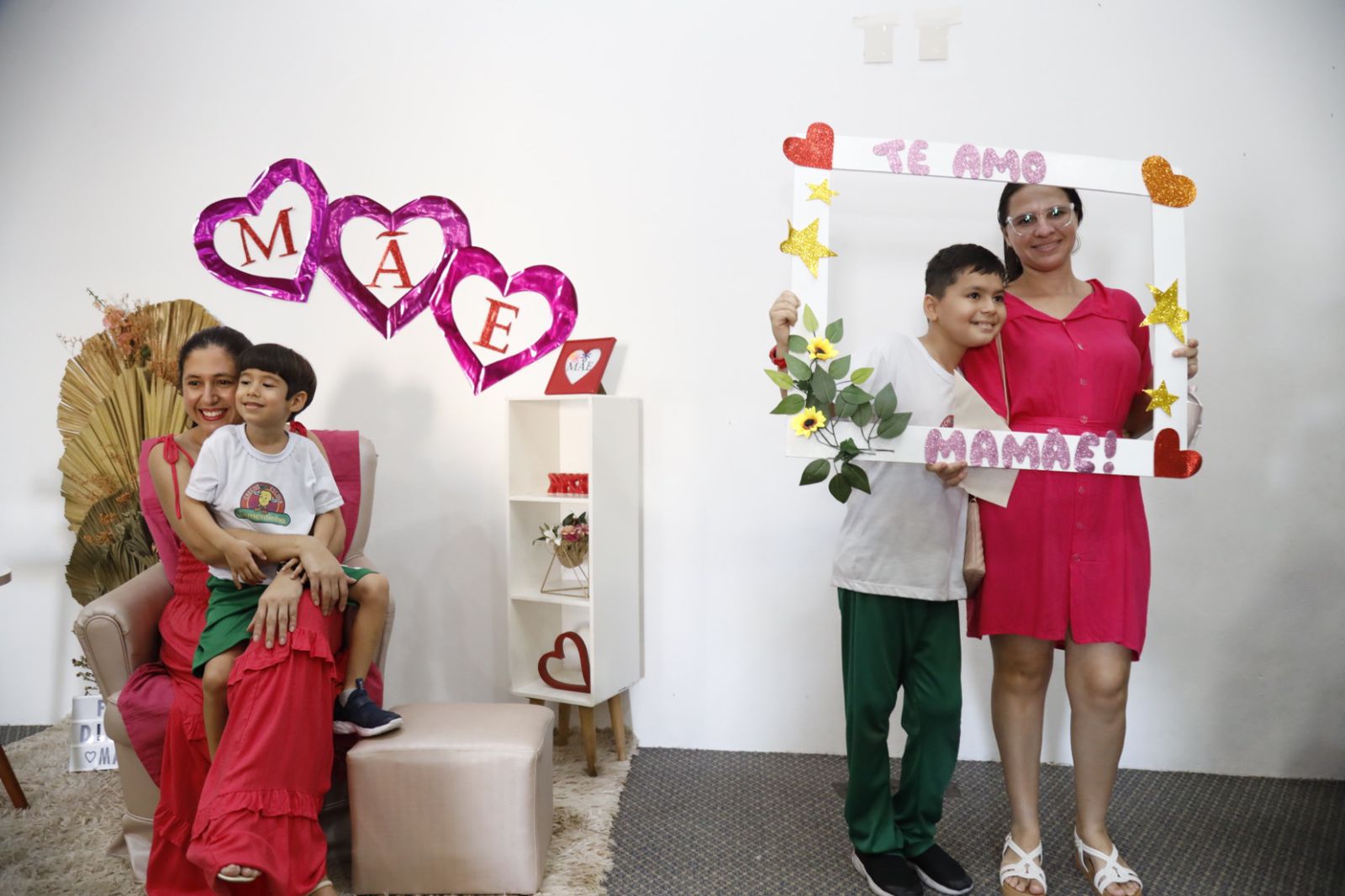 Evento abriu espaço para sessão de fotos das mães com seus filhos 