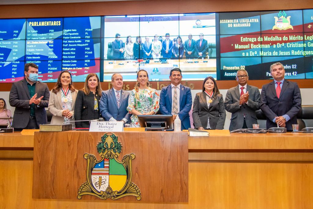 Assembleia homenageia promotoras de Justiça com a medalha 