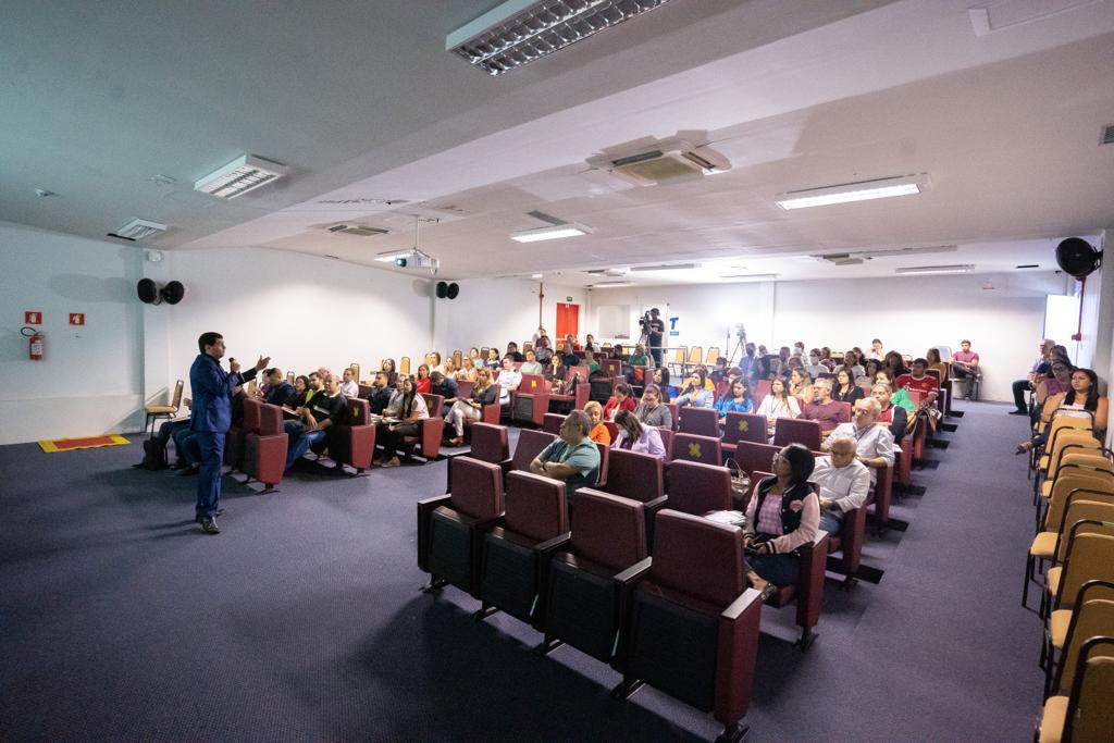 Escola do Legislativo promove curso sobre implantação da nova Lei de Licitações e Contratos na Alema