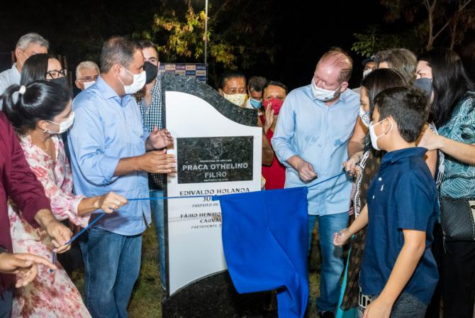 Presidente da Assembleia participa de inauguração da praça Othelino Filho em São Luís 