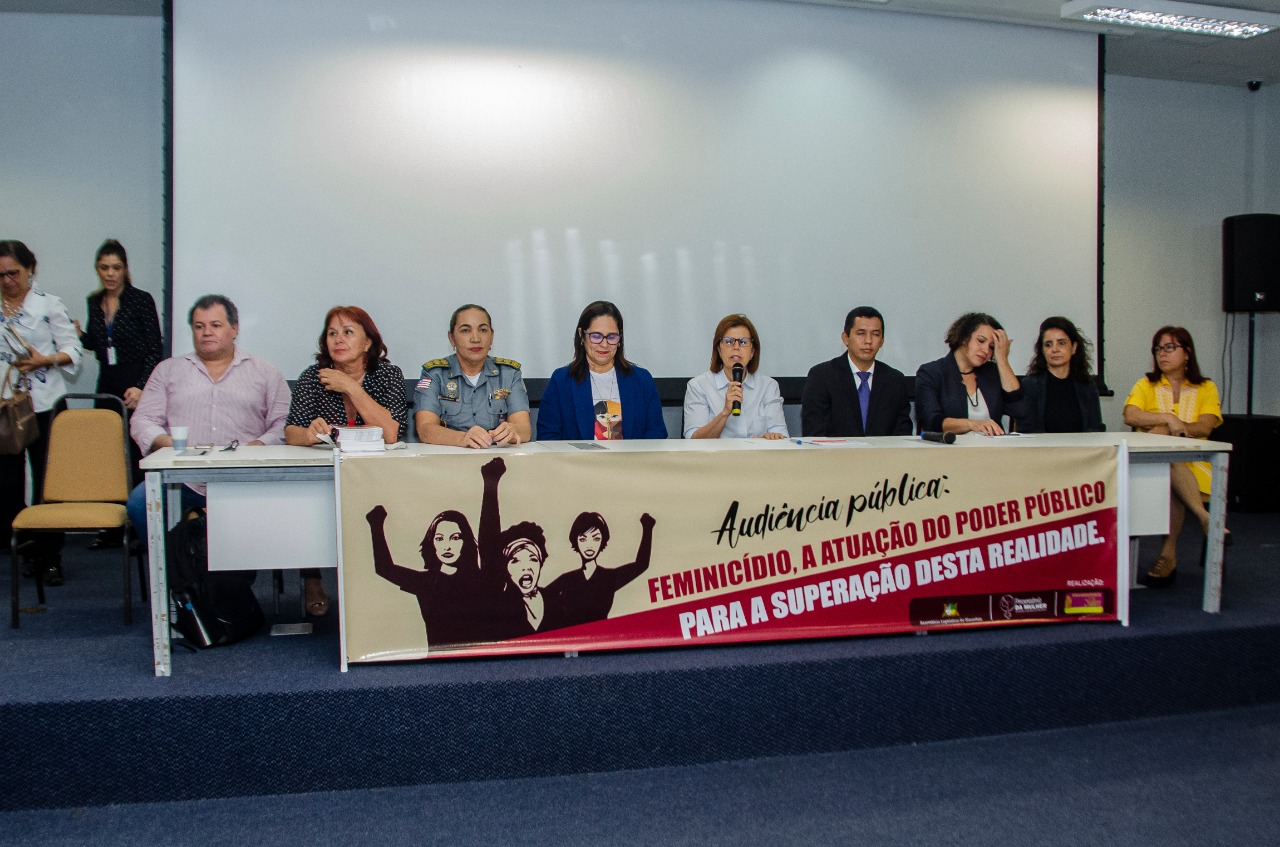 Feminicídio e violência contra a mulher são debatidos na Assembleia 